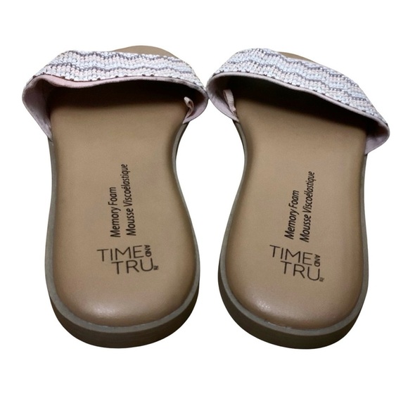 Time & And Tru Slides Sandals Size 7 Memory Foam Zig-Zag Beaded Design - Picture 2 of 6